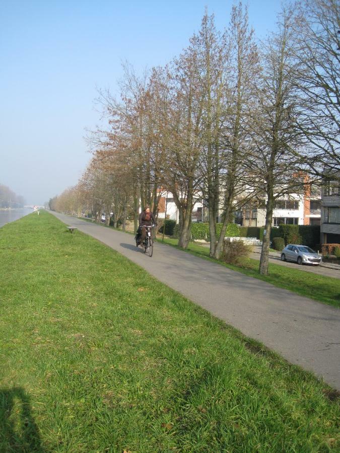 Aan De Vaart Apartment Мехелен Екстериор снимка